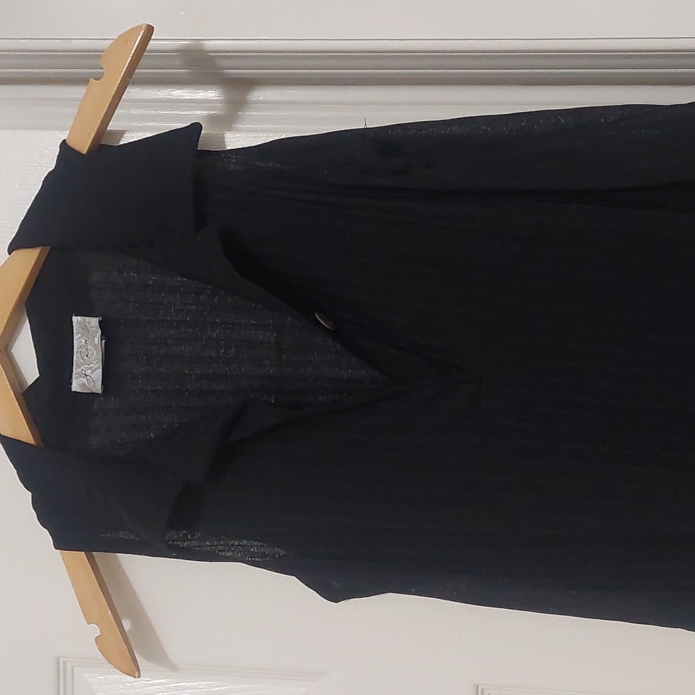 Flowy‎ Tunic - Picture 2 of 7